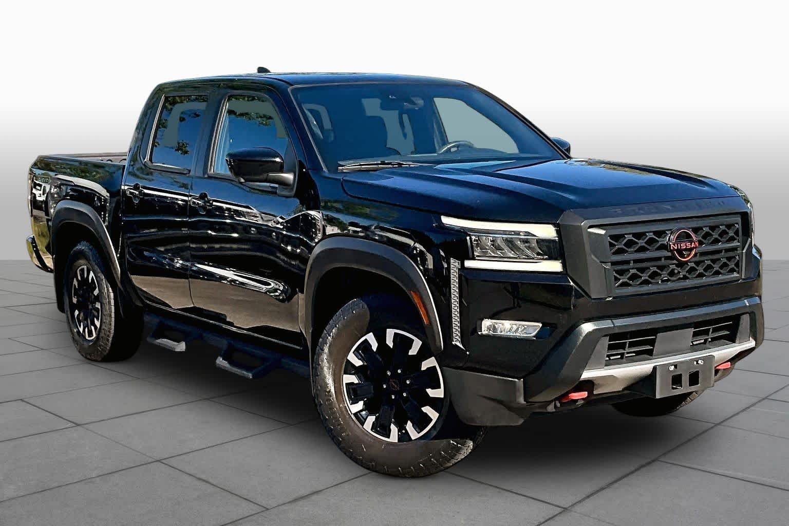 Used 2022 Super Black Nissan PRO-X image 3