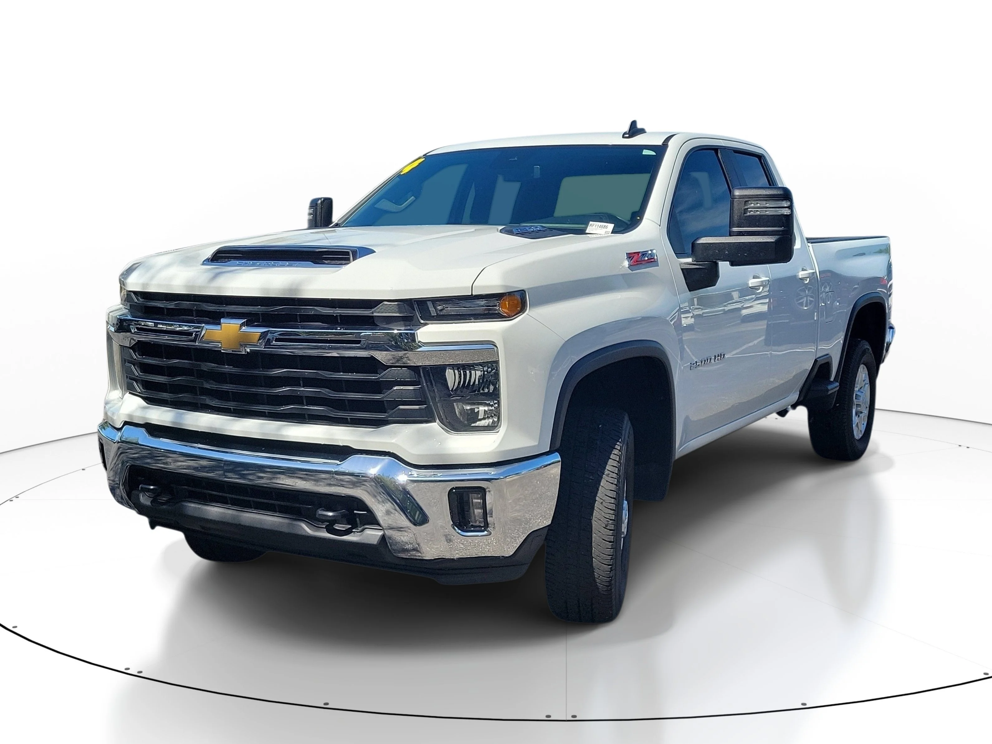 Used 2024 Summit White Chevrolet LT image 2