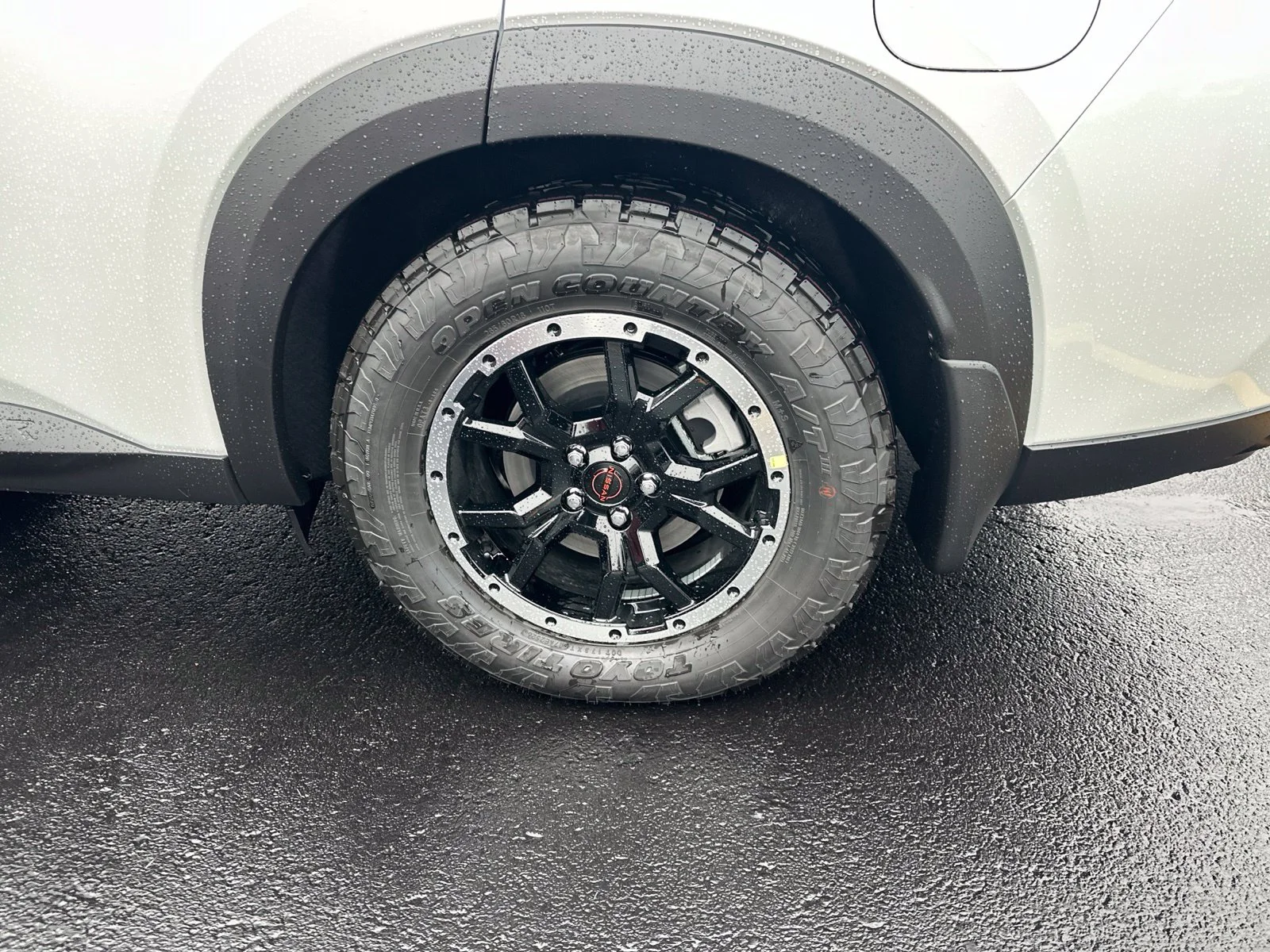 New 2026 Everest White Pearl TriCoat Nissan Rock Creek® image 8
