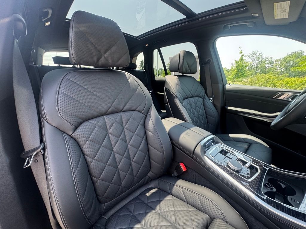 Used 2026 Brooklyn Grey Metallic BMW xDrive40i image 24