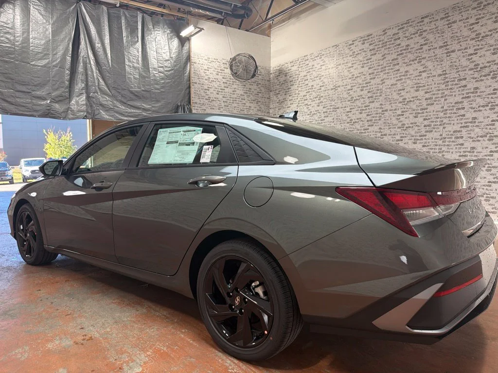 New 2026 Amazon Gray Hyundai SEL Sport image 5