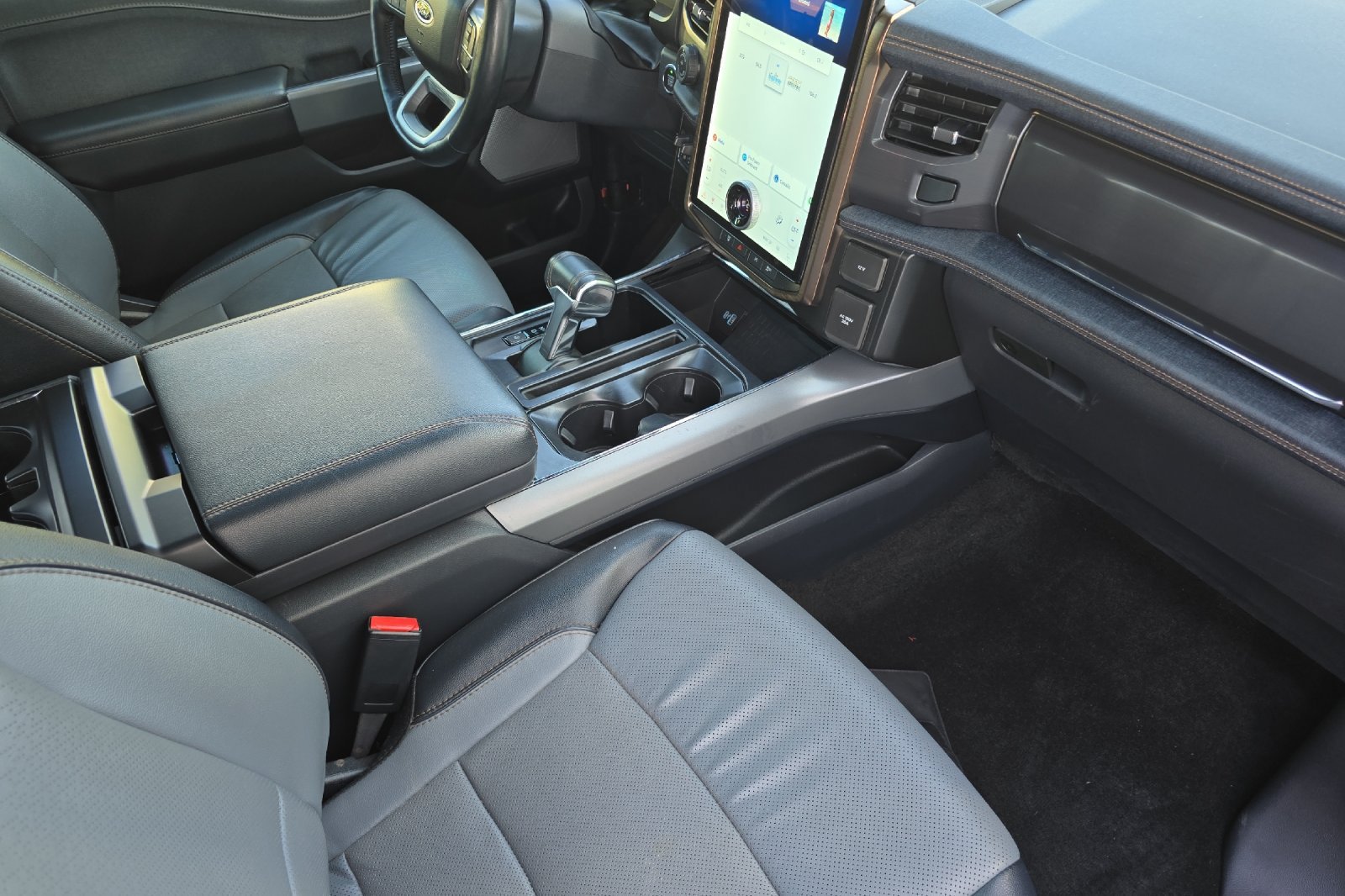 Used 2022 Gray Ford  image 14