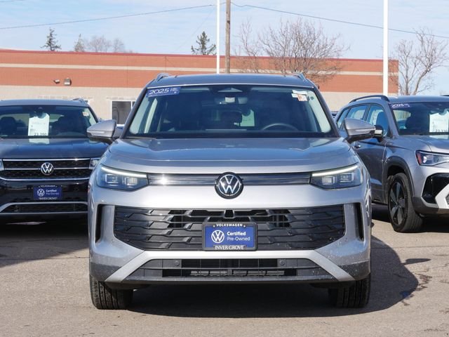 Certified 2025 Volkswagen Tiguan SE with VIN 3VVMR7RM8SM005079 for sale in Inver Grove Heights, Minnesota