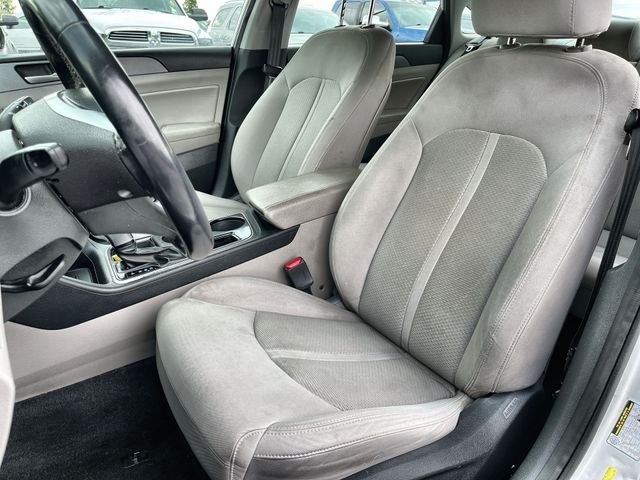 Used 2019 Silver Hyundai SEL image 15
