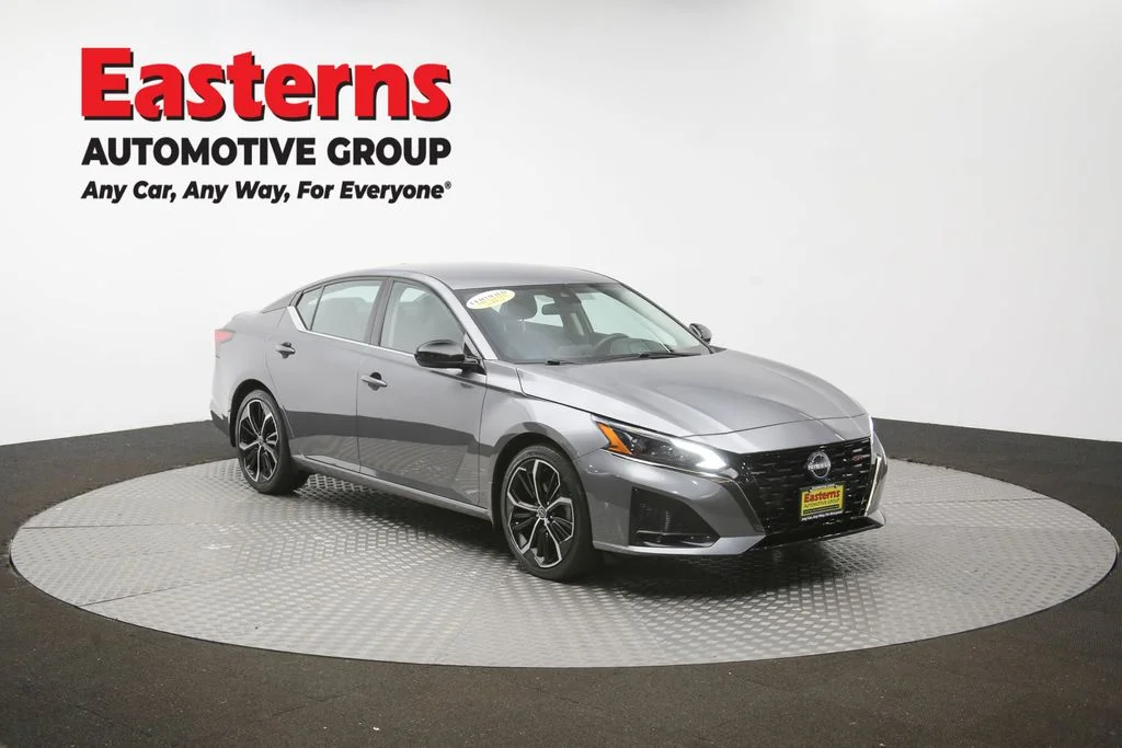 Used 2023 Gray Nissan 2.5 SR image 48