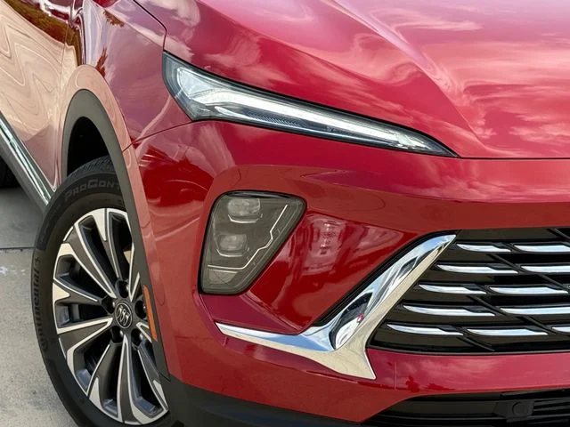 Used 2025 Red Buick Preferred image 3