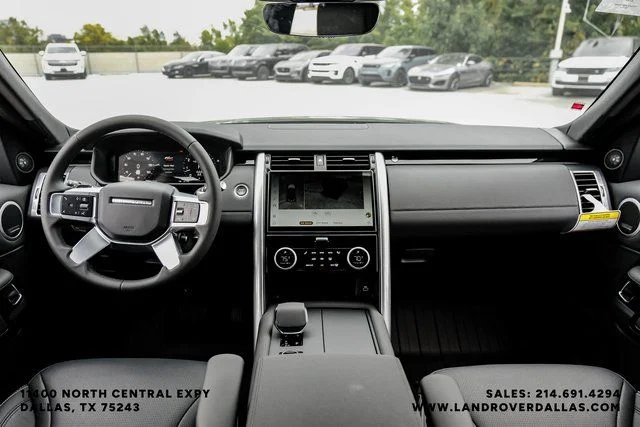 Used 2025 Santorini Black Metallic Land Rover S image 14