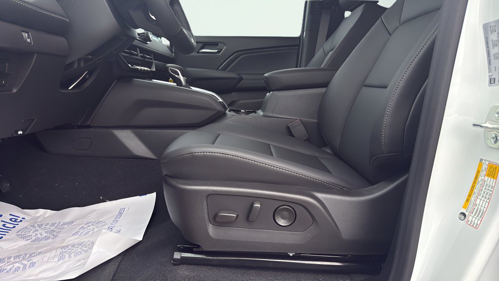 New 2026 Summit White Chevrolet LT image 25