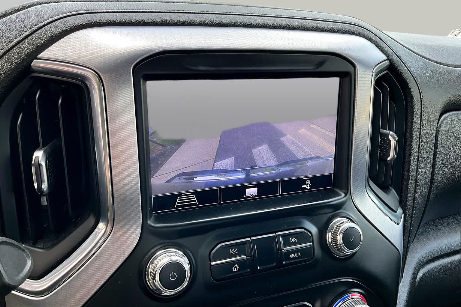 Used 2020 Onyx Black GMC SLE image 29