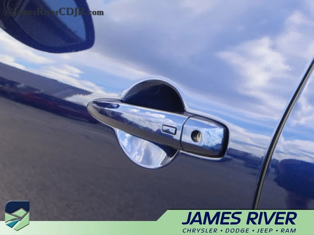 Used 2025 Blue Nissan SV image 21