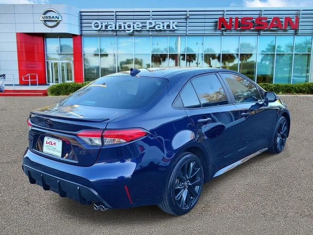 Used 2024  Toyota SE image 2