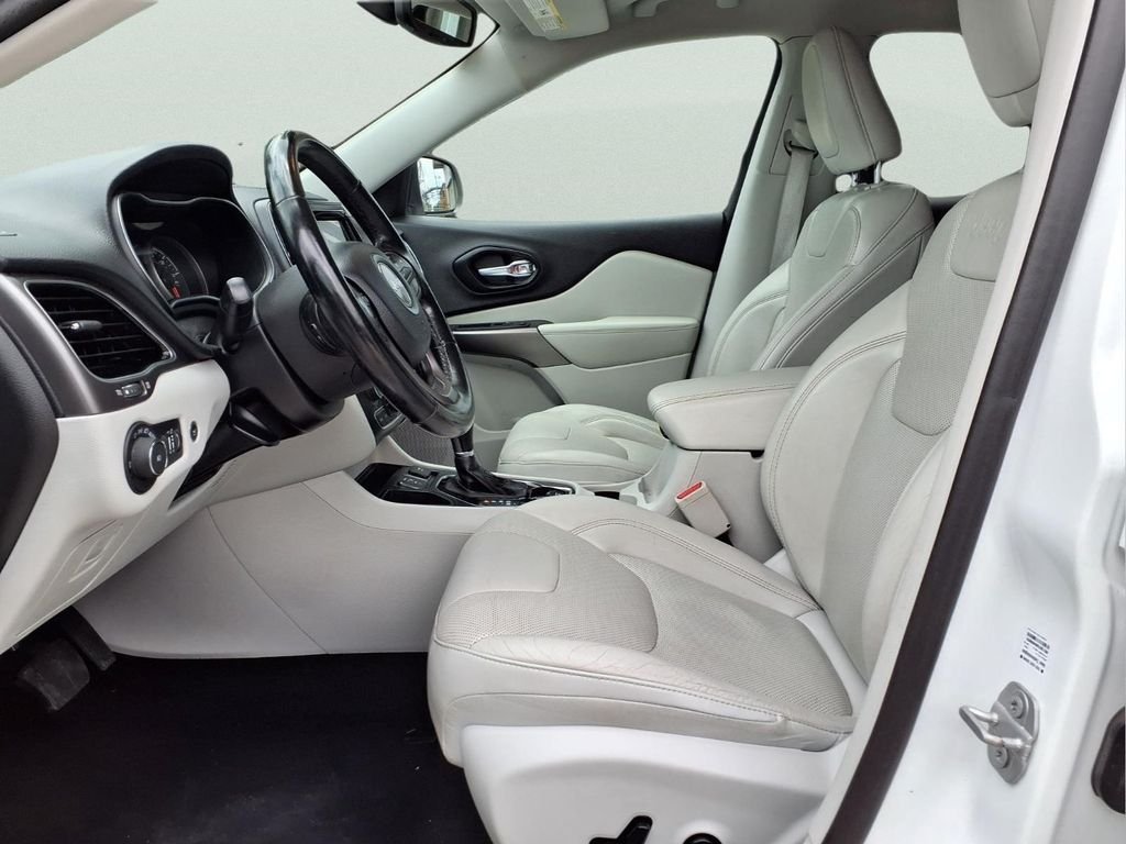 Used 2020 White Jeep Limited image 12