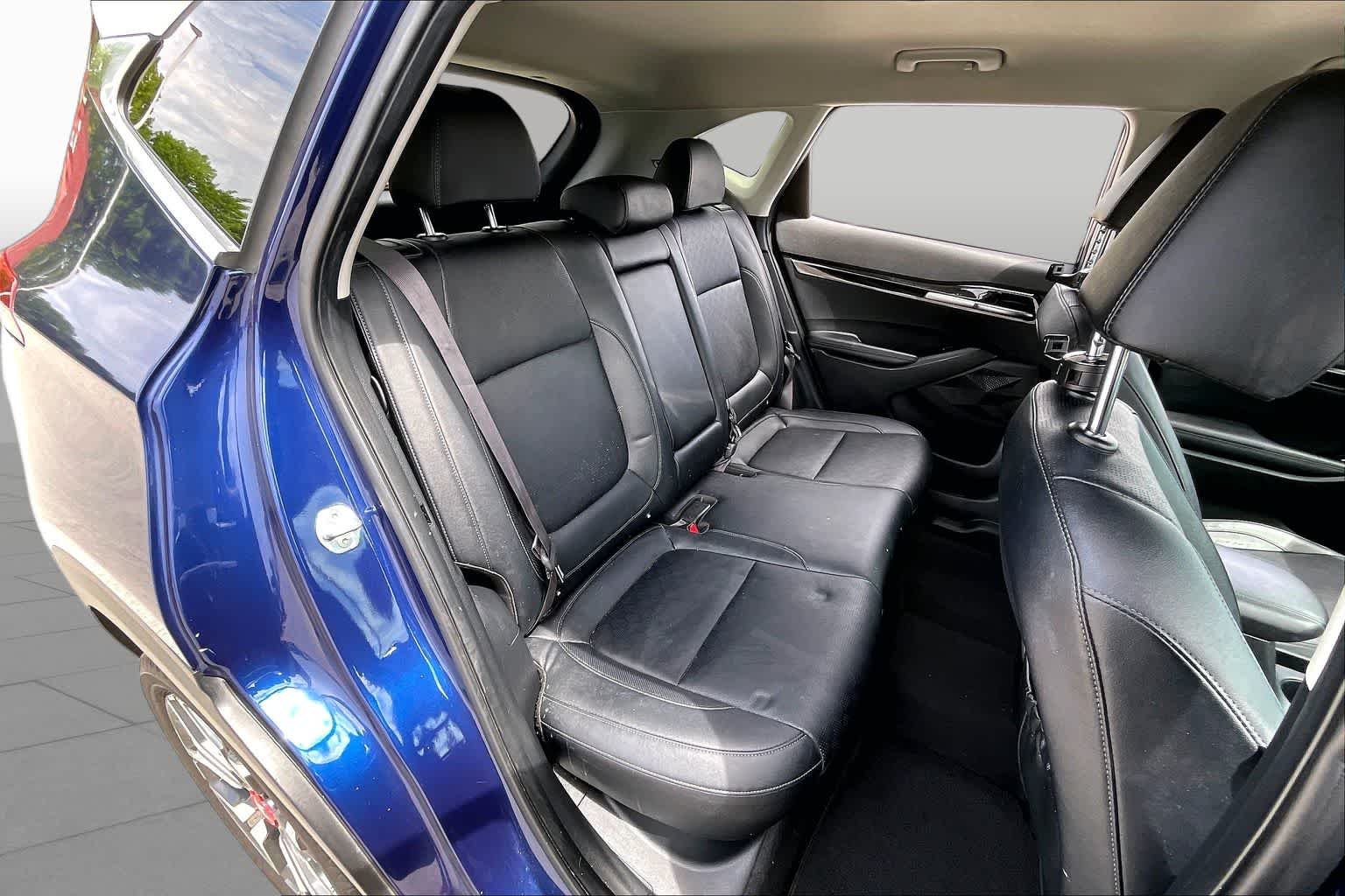 Used 2021 Dark Ocean Blue/White Roof Kia SX image 20
