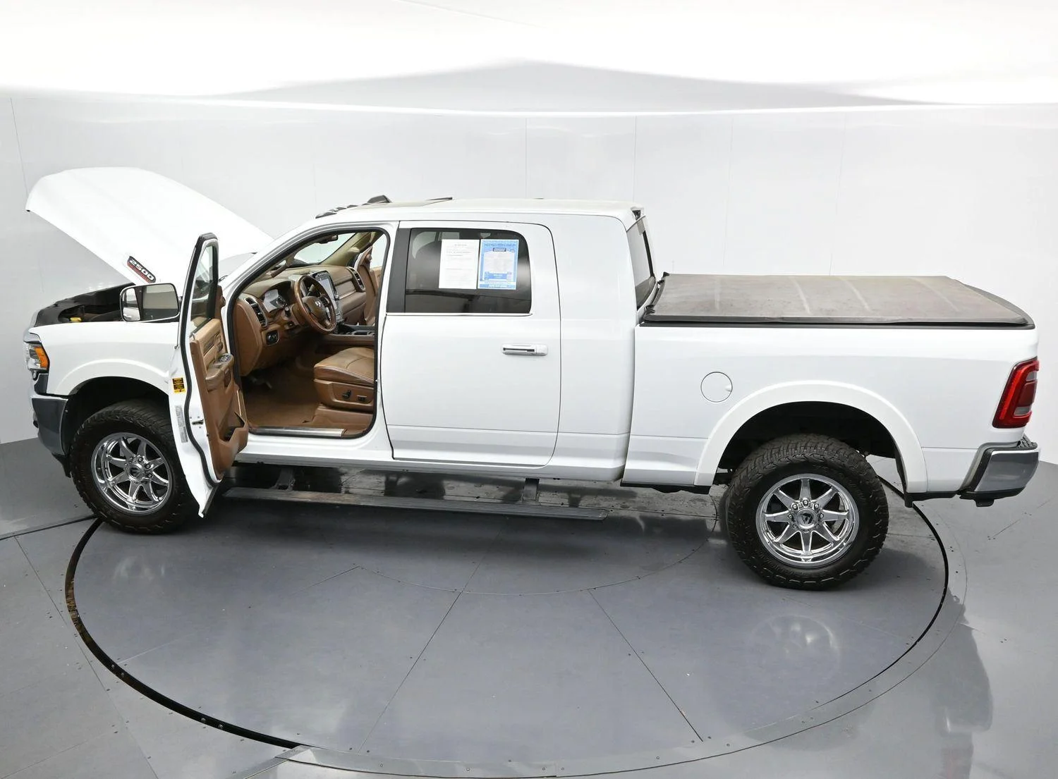 Used 2022 Bright White Clearcoat Ram Longhorn image 44