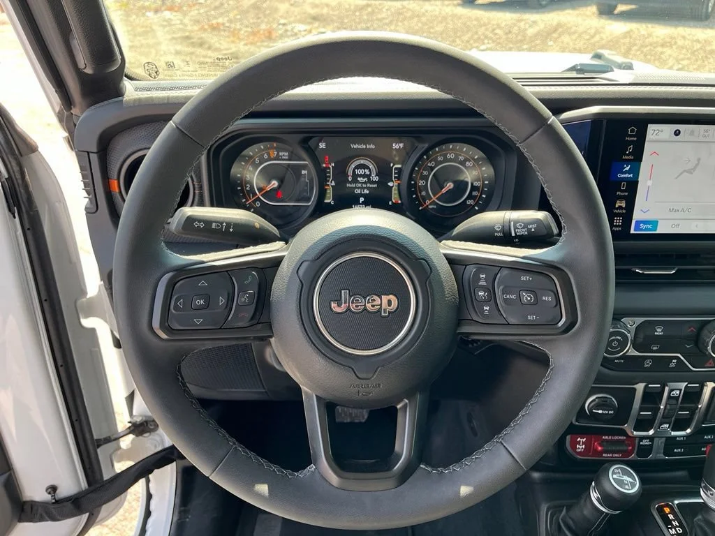 Used 2026 White Jeep Mojave image 11