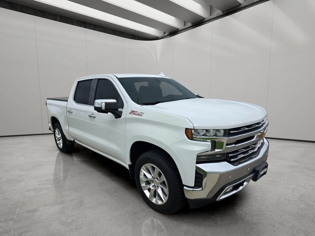 Used 2022 Summit White Chevrolet LTZ image 7