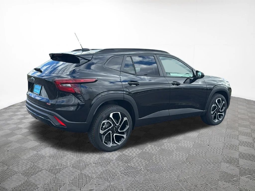 New 2026 Mosaic Black Metallic Chevrolet 2RS image 13