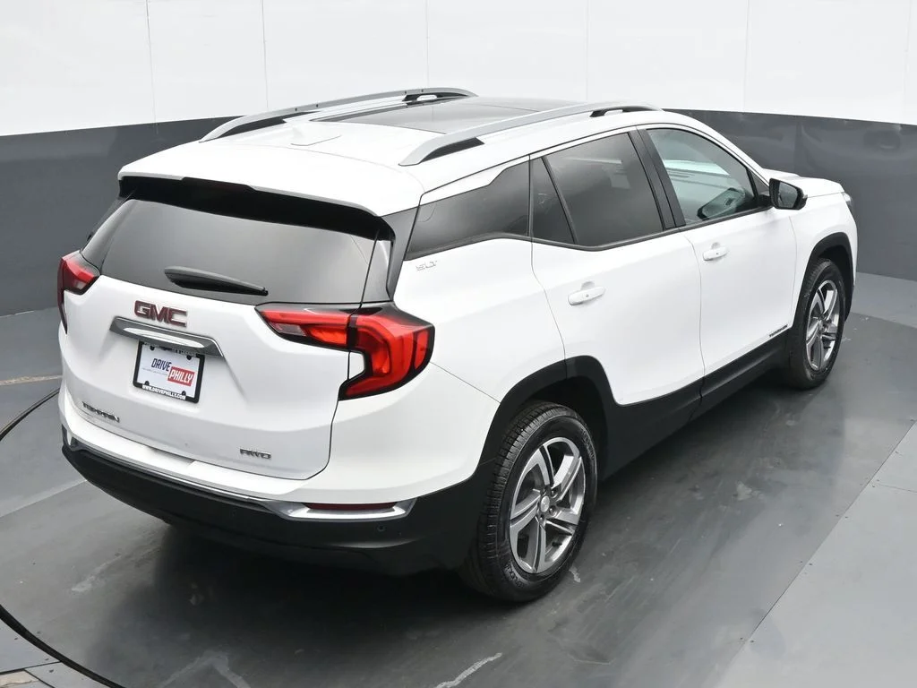 Used 2021 White GMC SLT image 21
