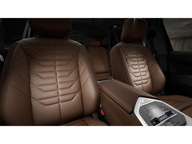 New 2027 Tanzanite Blue II Metallic BMW 40 xDrive image 11