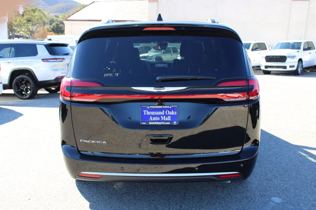 2026 Chrysler Pacifica Pinnacle - Photo 5