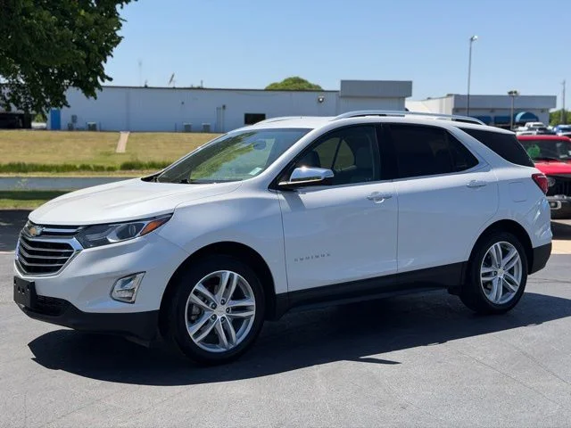 Used 2019 Beige Chevrolet Premier image 3
