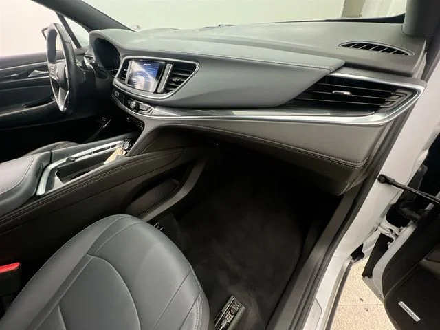 2024 Buick Enclave Premium - Photo 13