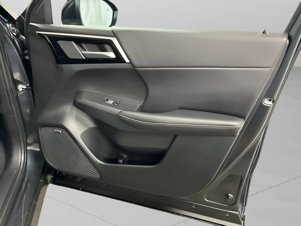 New 2026 Graphite Gray Mitsubishi LE 1.5T S-AWC image 31