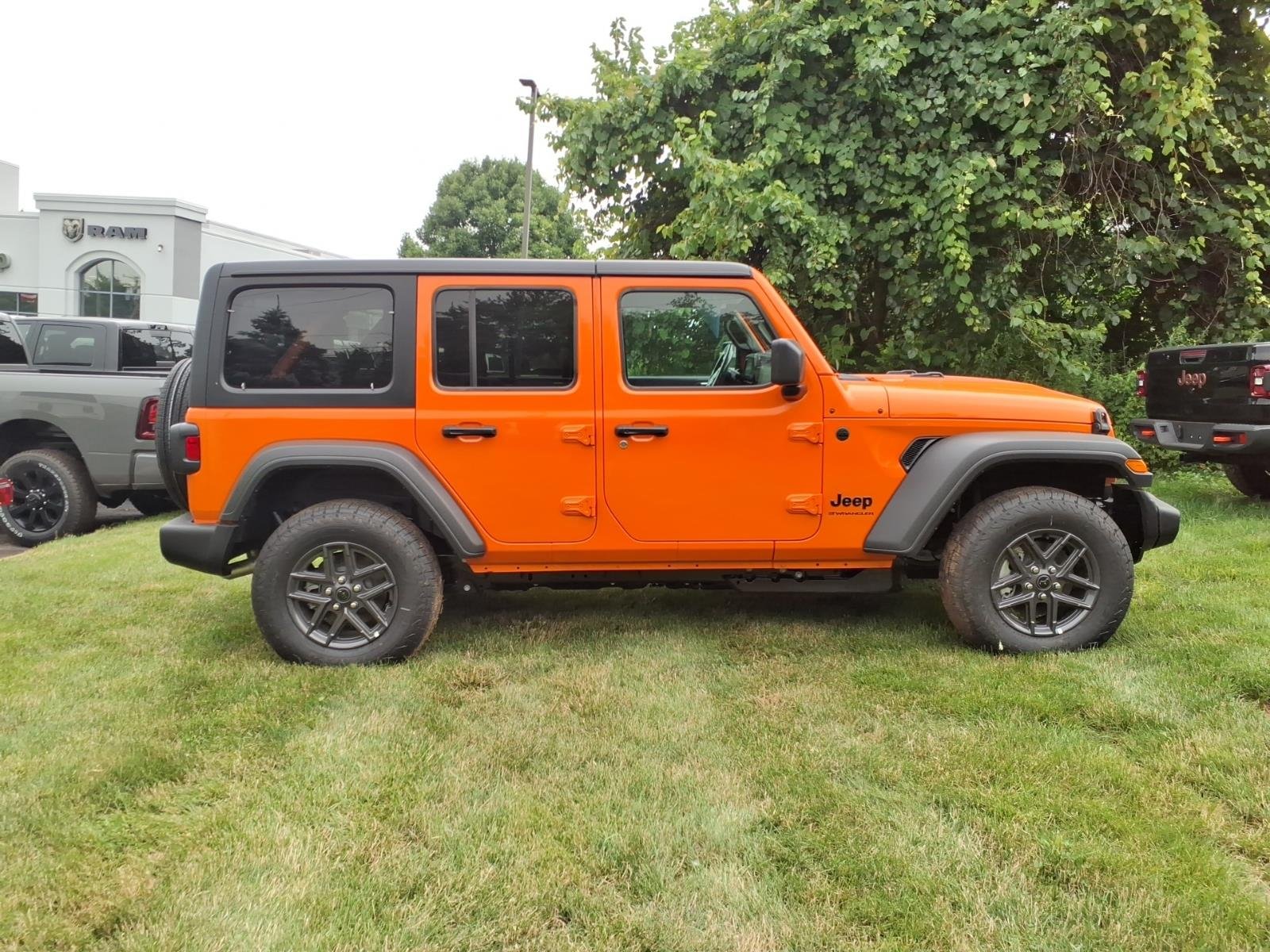 New 2026 Joose Exterior Paint Jeep Sport S image 2