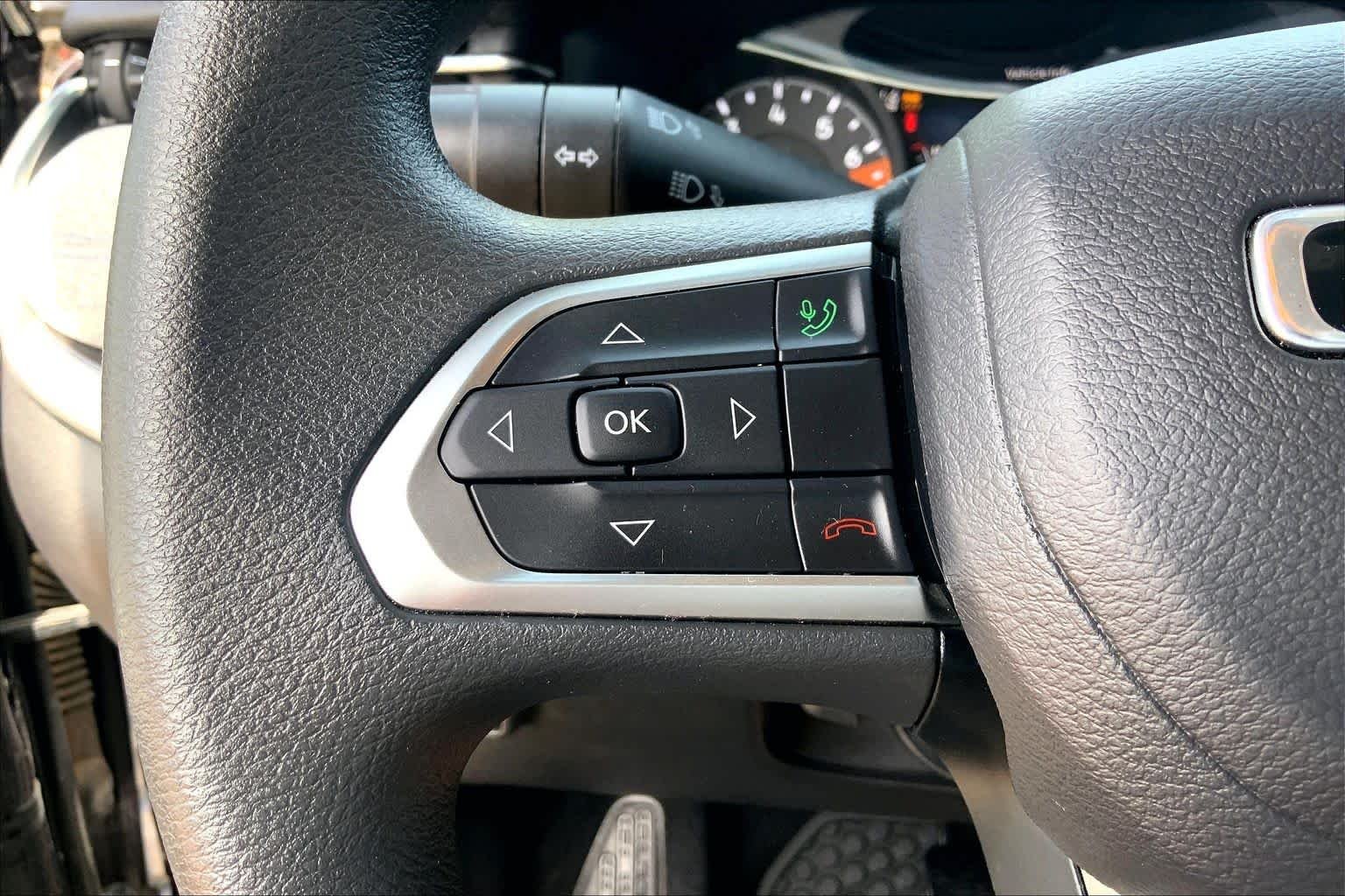 Used 2024 Baltic Gray Metallic Clearcoat Jeep Sport image 24
