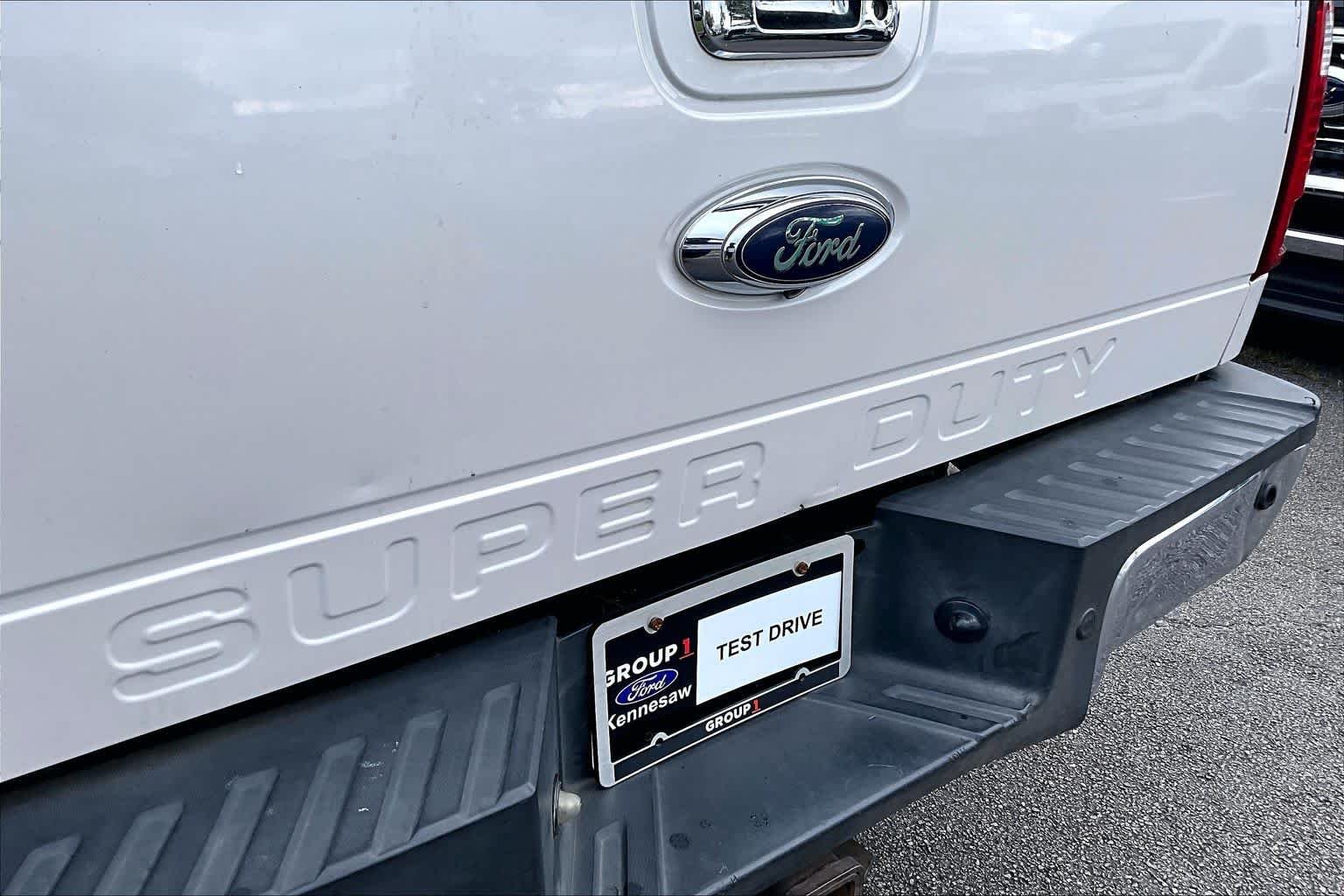 Used 2014 White Platinum Metallic Tri-Coat Ford Lariat image 29