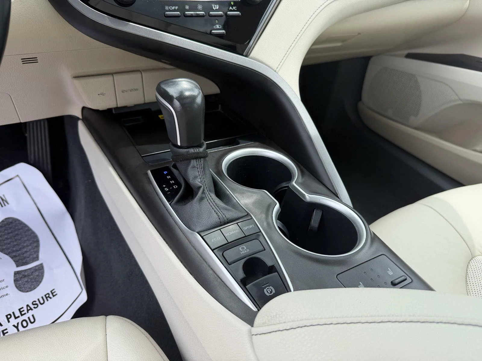 Used 2023 Midnight Black Metallic Toyota XLE image 19
