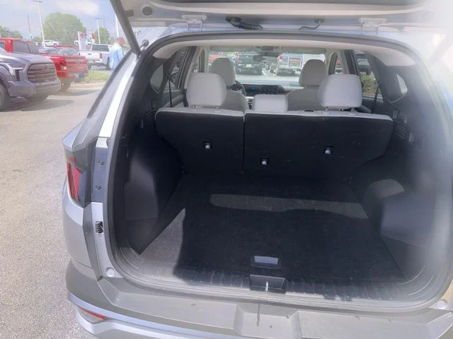 Used 2025 Silver Hyundai SEL image 14