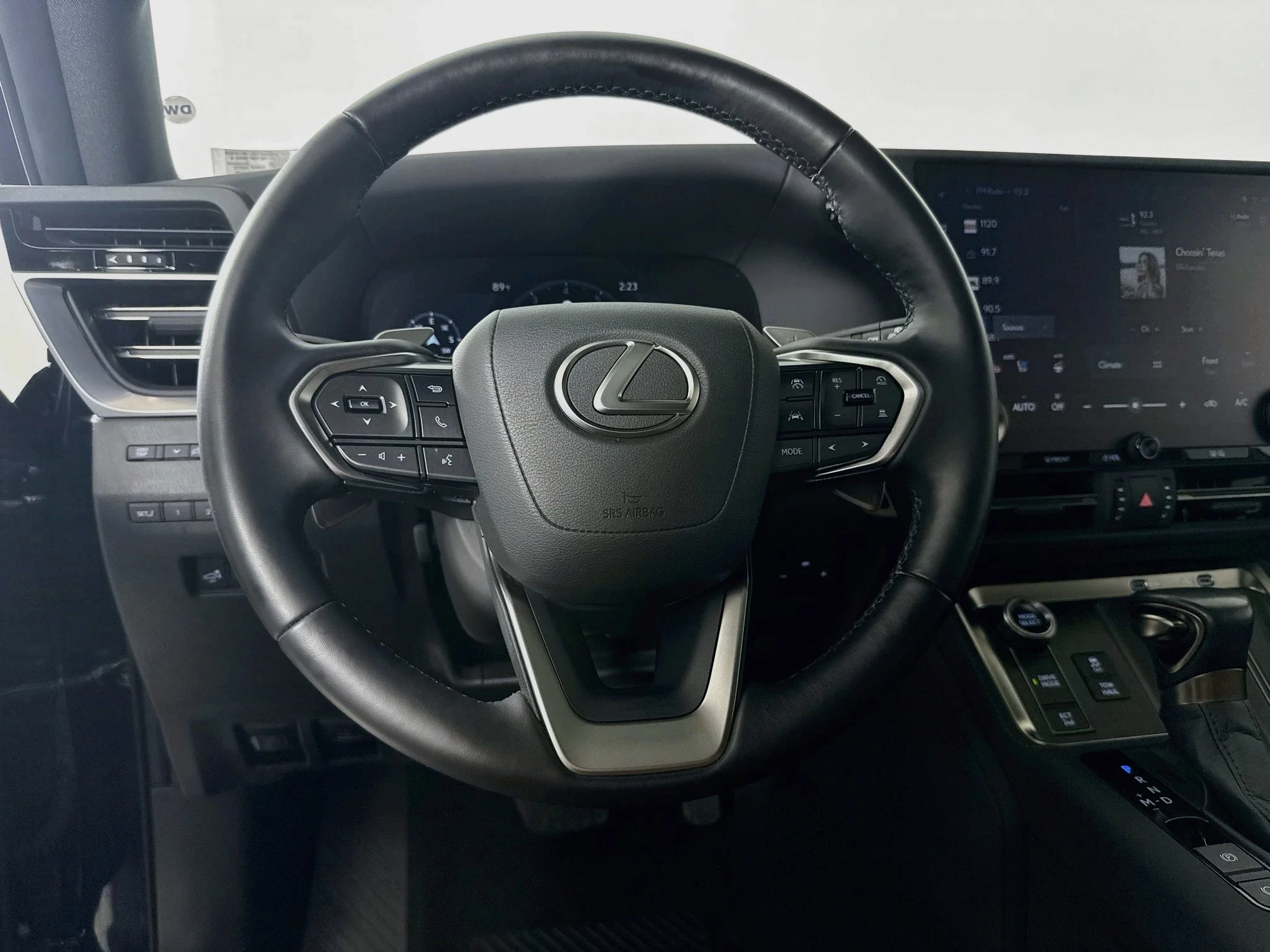 Used 2025 Nightfall Mica Lexus 550 Luxury image 12