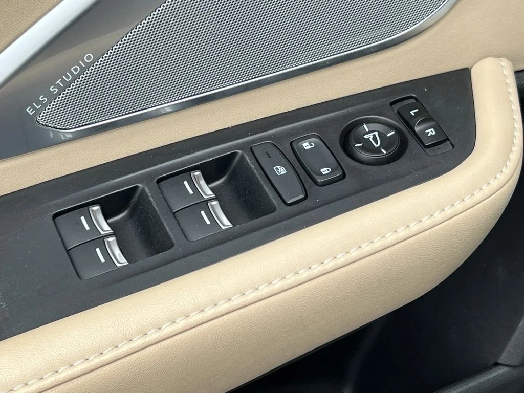 Used 2021 White Acura Technology Package image 15