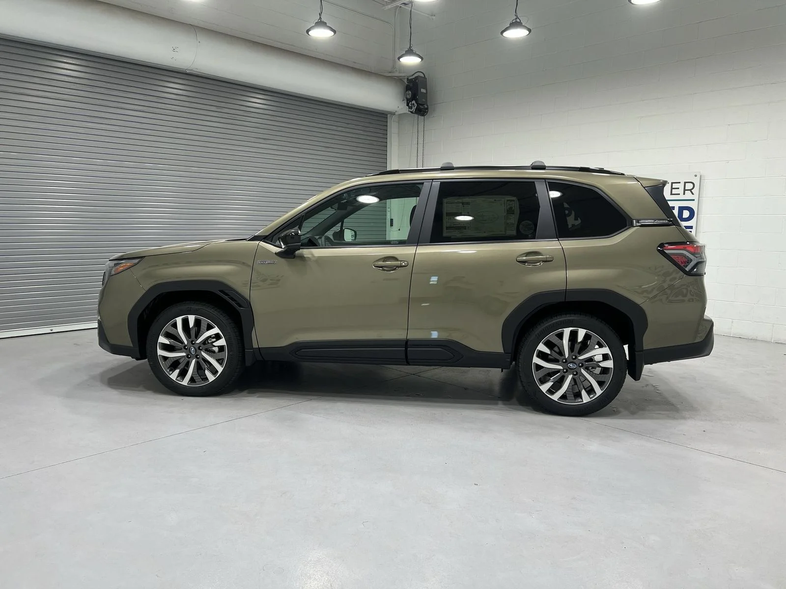 New 2026 AUTUMN GREEN METALLIC Subaru Touring Hybrid image 5