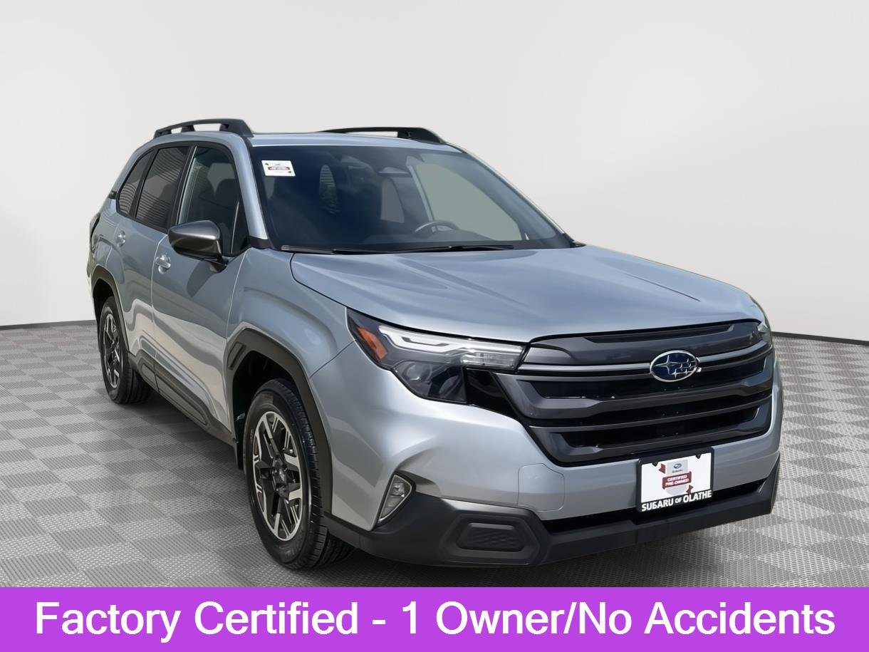 2025 Subaru Forester Premium's photo