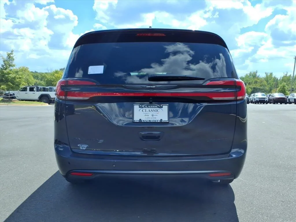 2026 Chrysler Pacifica Limited - Photo 22