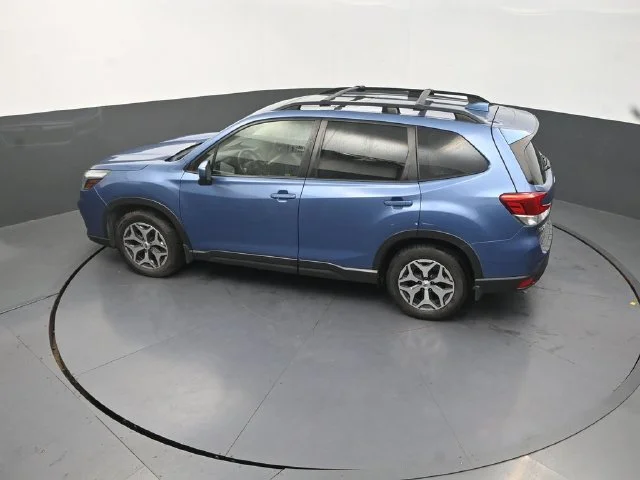 Used 2021 Blue Subaru Premium image 26