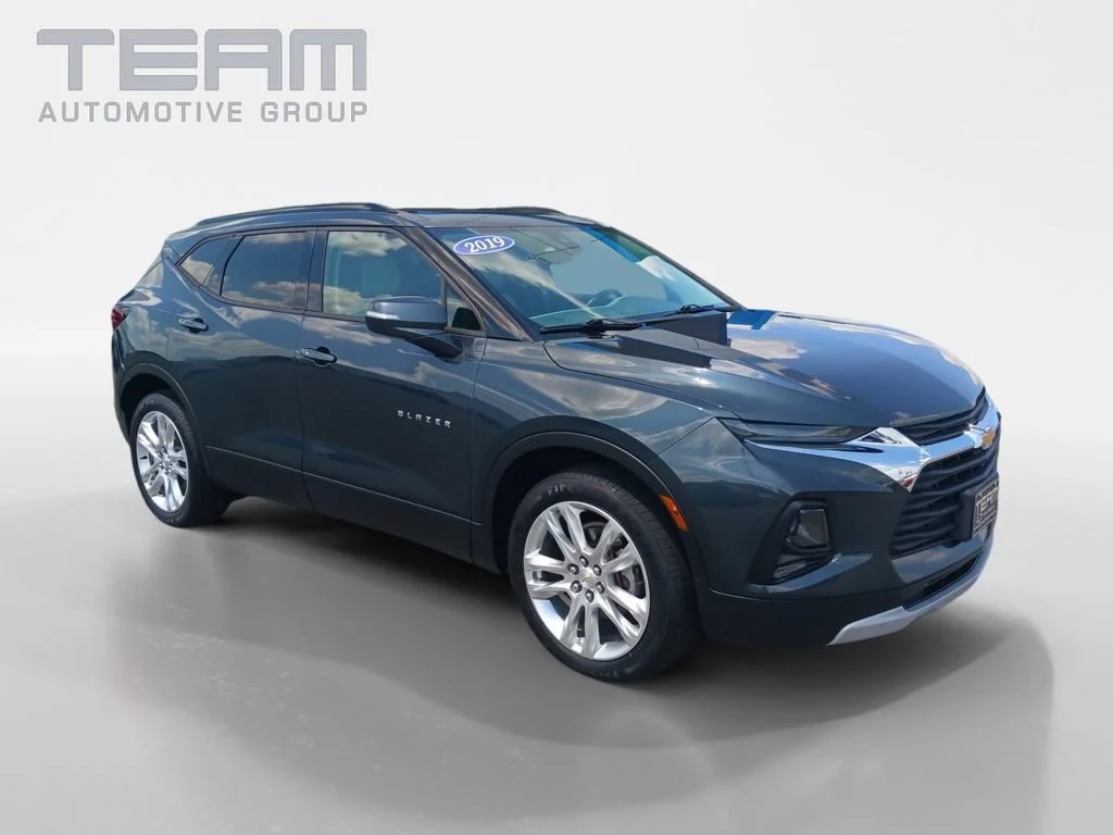Used 2019 GRAPHITE METALLIC Chevrolet  image 1
