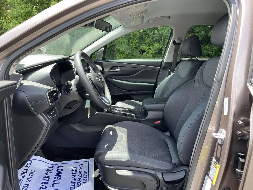 Used 2019 Brown Hyundai SE image 15