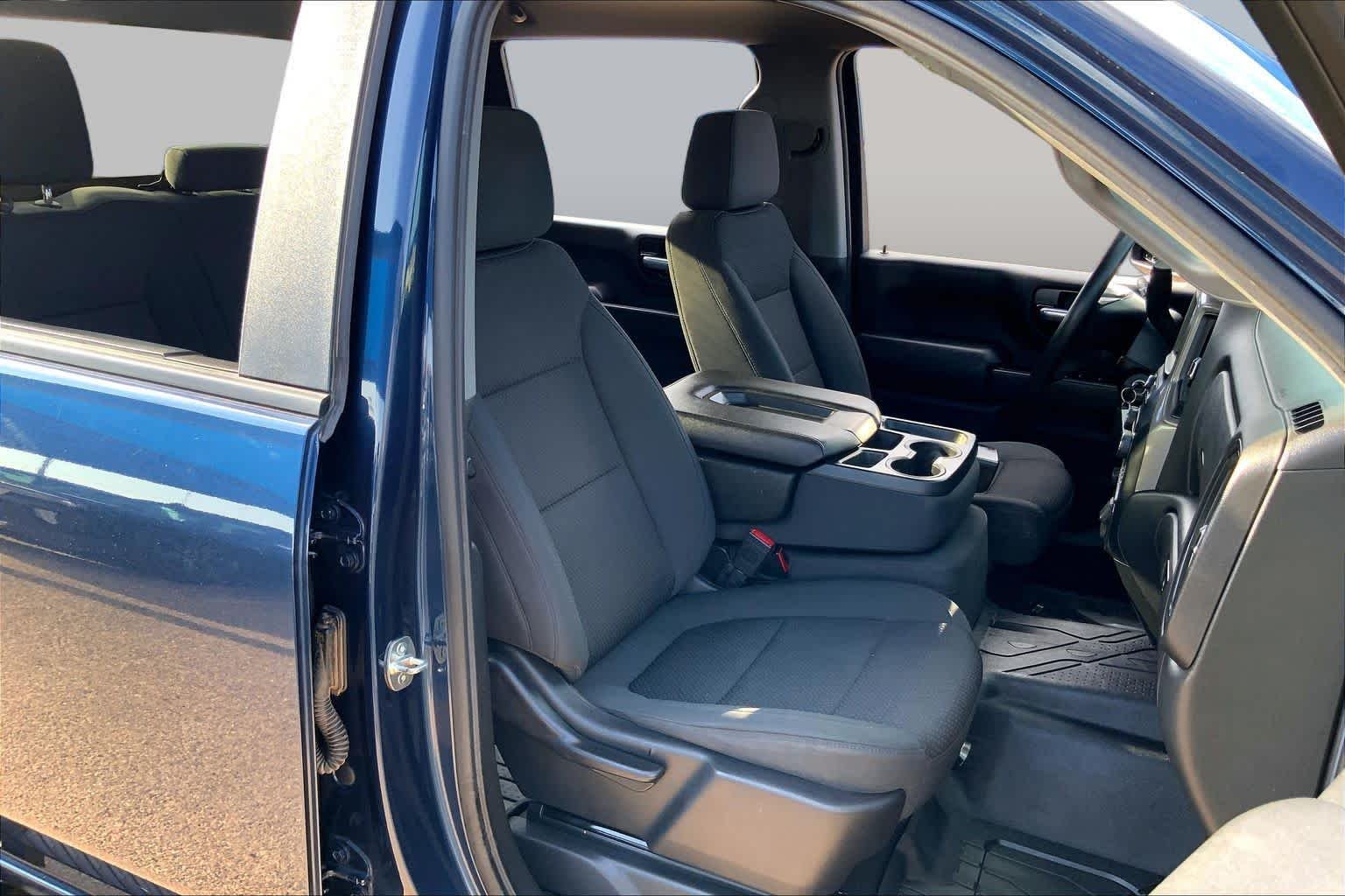 Used 2021 Northsky Blue Metallic Chevrolet Custom image 9