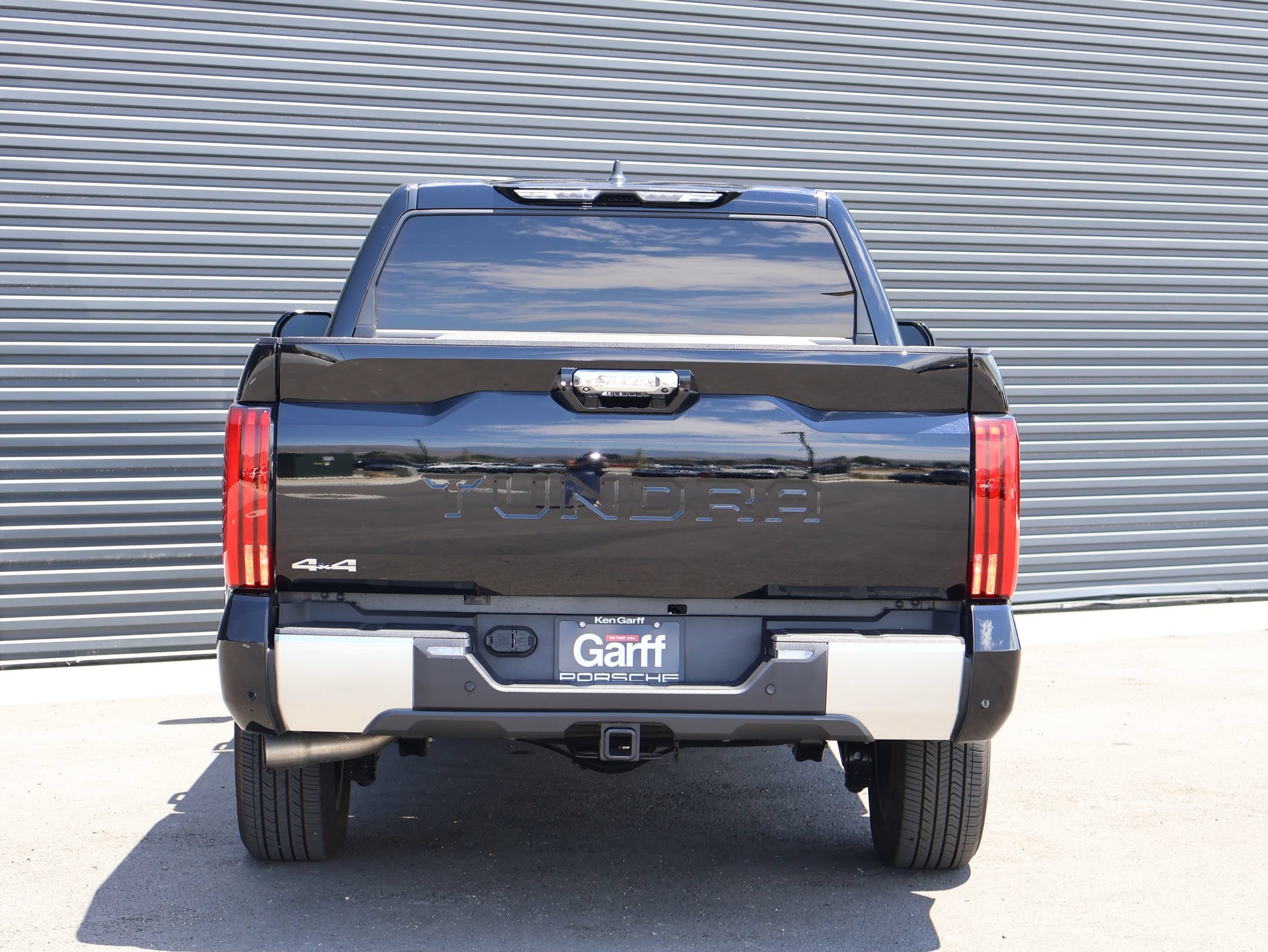 2025 Toyota Tundra Limited - Photo 6
