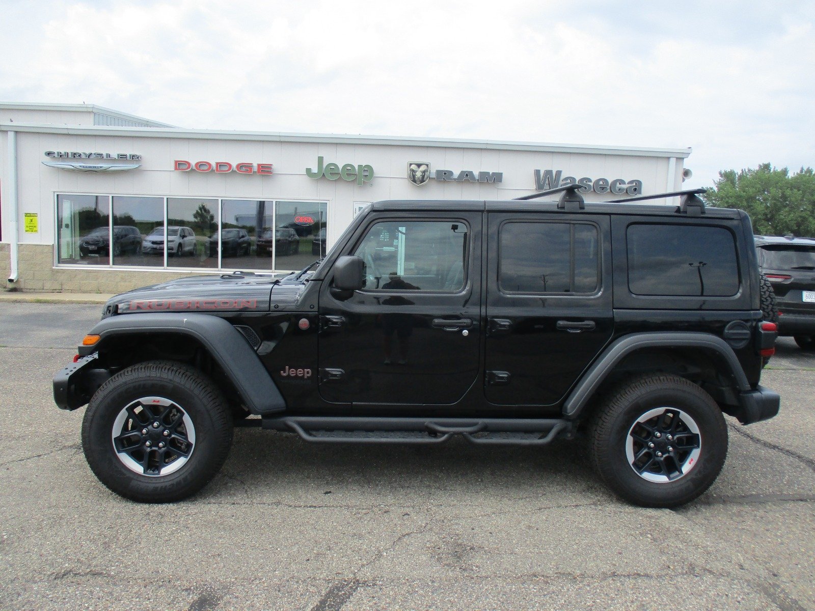 Used 2019 Jeep Wrangler Unlimited Rubicon with VIN 1C4HJXFN8KW538053 for sale in Waseca, Minnesota