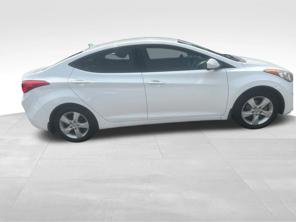 Used 2013 White Hyundai GLS image 26
