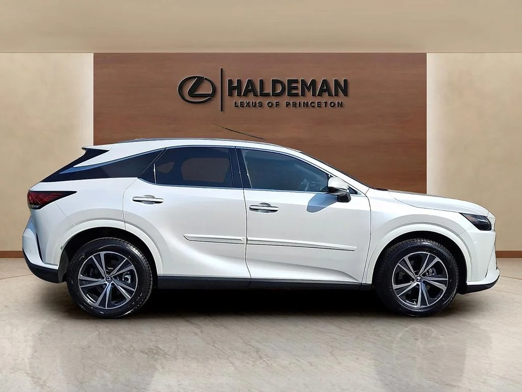 Certified Used 2024 EMINENT WHITE PEARL Lexus 350h Premium image 7