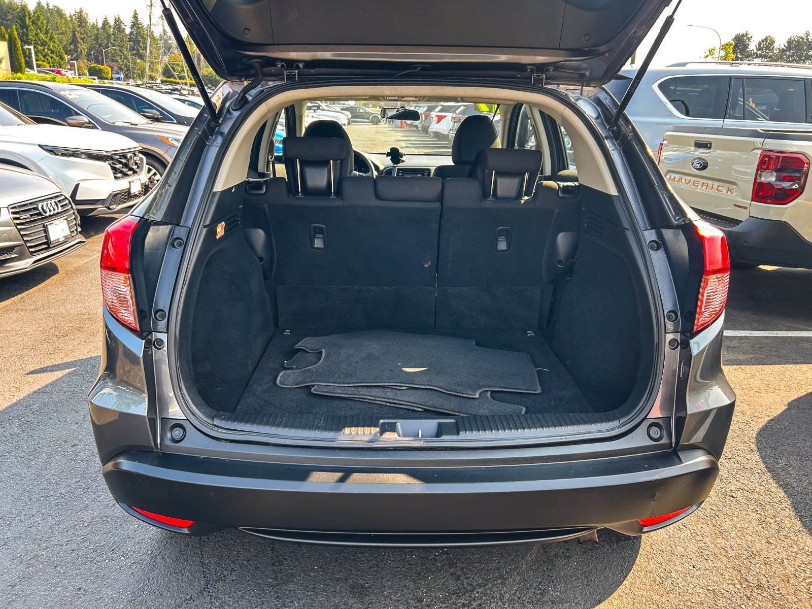 Used 2017 Modern Steel Honda LX image 9