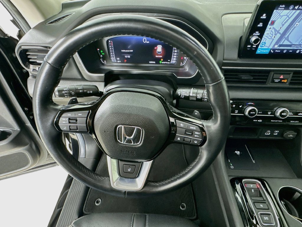 Certified Used 2025 Crystal Black Pearl Honda AWD Elite image 14