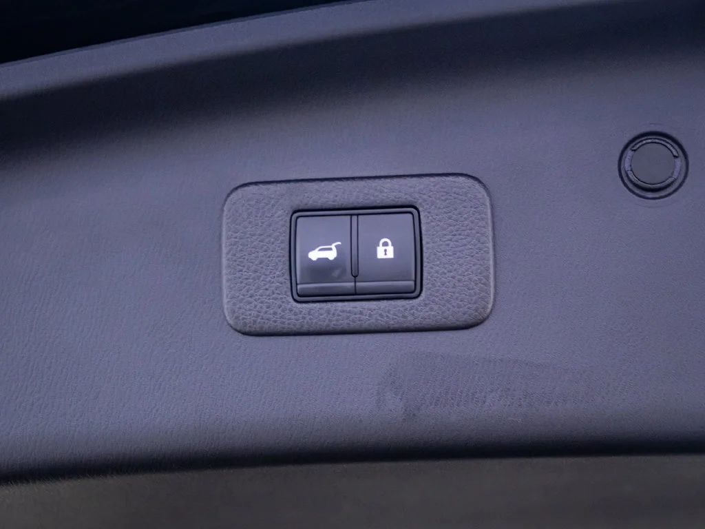 Used 2023 Black Nissan Platinum image 35