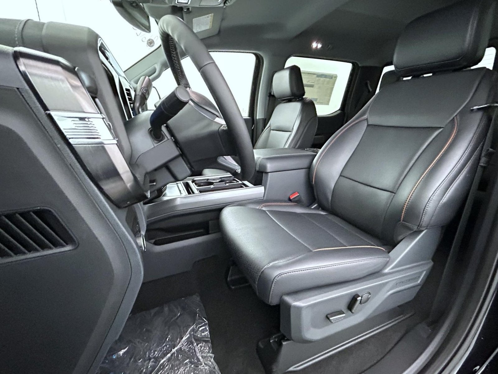 New 2026 Agate Black Metallic Ford Lariat image 10