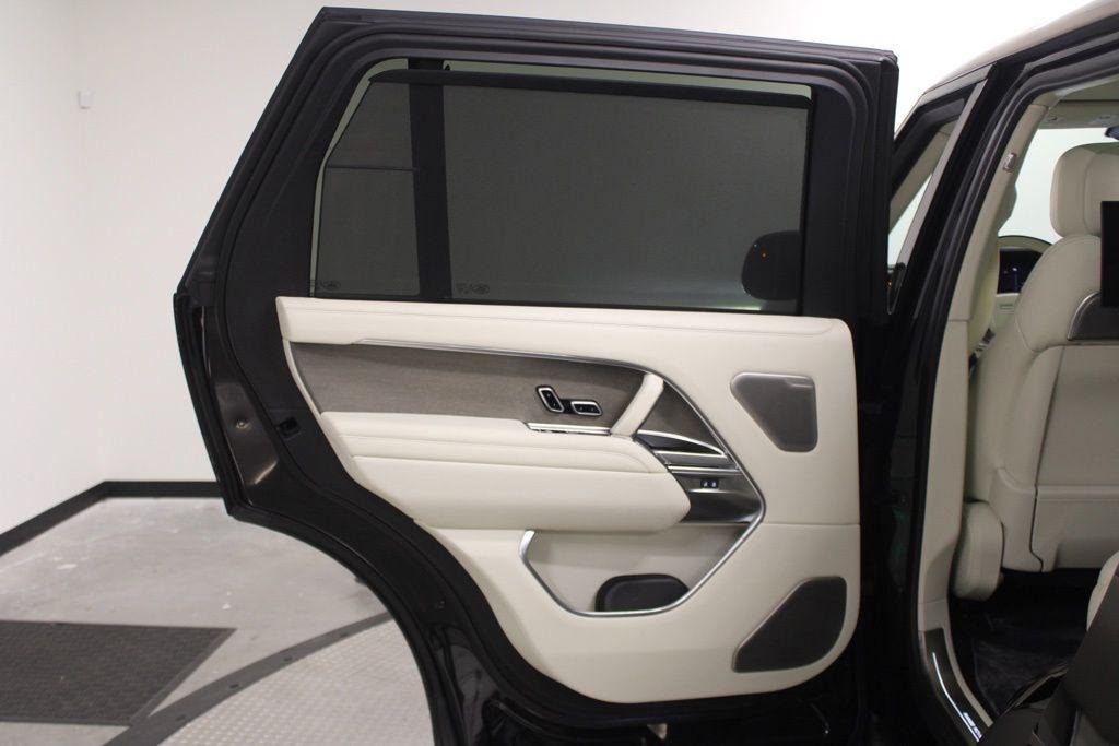 New 2026 Santorini Black Land Rover SV image 35